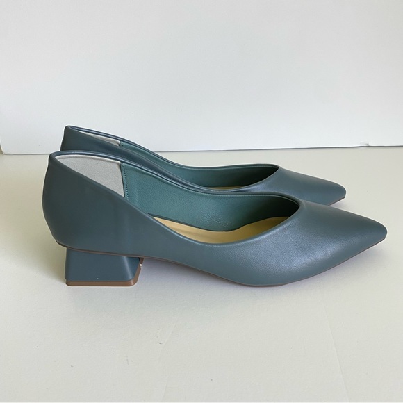 C.Paravano Low Heel Shoes - Picture 7 of 11